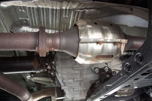 How to clean a catalytic converter without removing it - Quora
